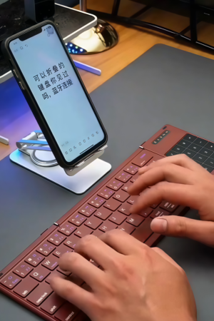 Wireless Mini Keyboard for Phone and Computer