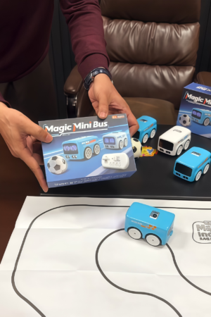 Solar Power Intelligent Interactive Gesture Control Bus for Children