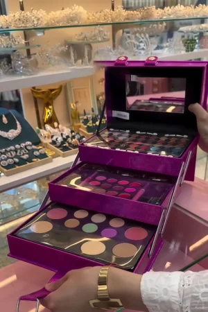 All-in-One Makeup Gift Set Carry All Makeup Kit For Women With Makeup Bag