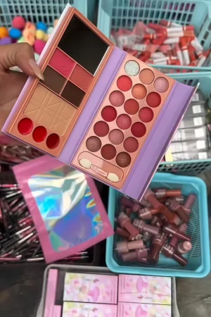 makeup starter kit set with eyeshadow palette face primer and beauty sponge